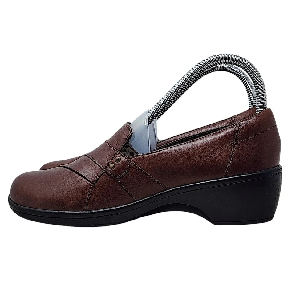 Clarks Loafers 6M Womens Brown Leather Bendables Pleated Comfort Slip On Shoes